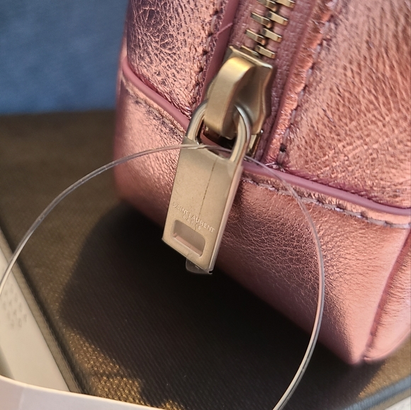 JAMIE CUBE CHARM IN LAMÉ LEATHER COLOR: PINK GOLD - Picture 3 of 4